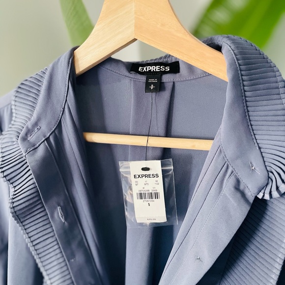 Express Button Down Shirt - Picture 4 of 4